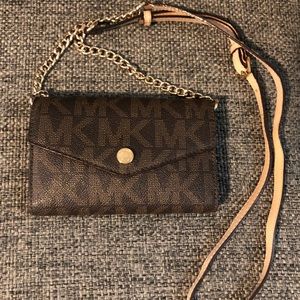 Michael Kors Wallet w/ Crossbody Chain